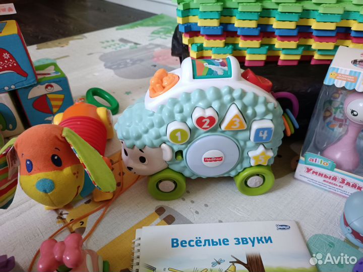 Развивающие игрушки для малышей