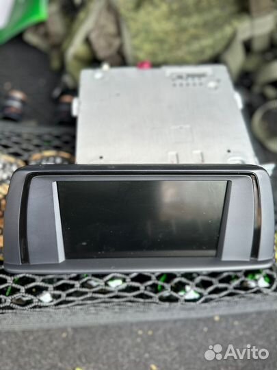 Заводское головное устройство на бмв f30