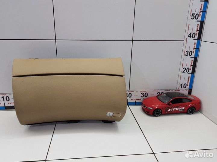 Бардачок (Mercedes-Benz S-class)