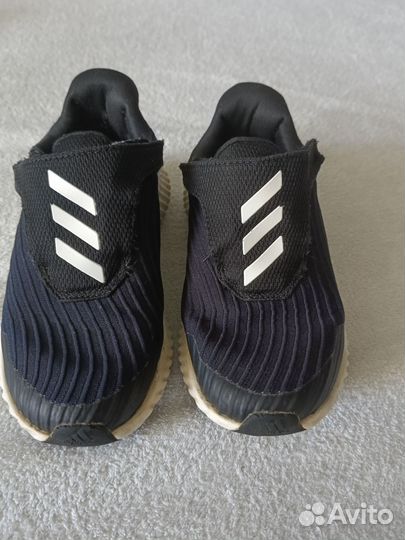 Кроссовки adidas