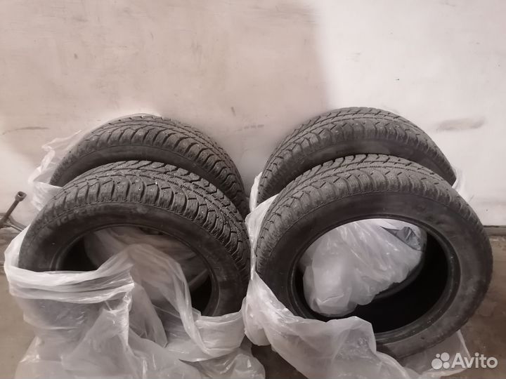 Bridgestone Ice Cruiser 7000S 205/55 R16