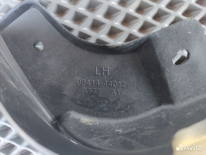 Брызговики Toyota Ipsum SXM10