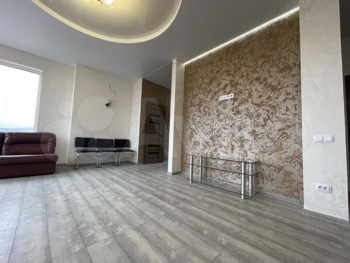 Дом 172,6 м² на участке 6 сот.