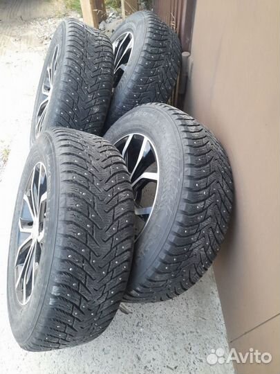 Зимние колеса 235/65 r17