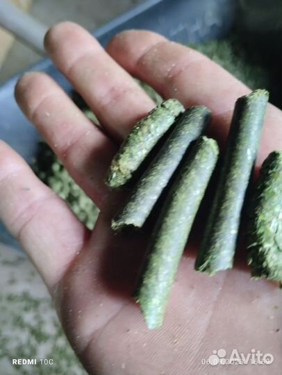 Витаминотравяная мука в гранулах из люцерны