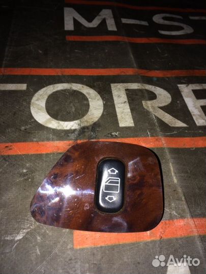 Кнопка стеклоподъемника задняя левая Mercedes-Benz