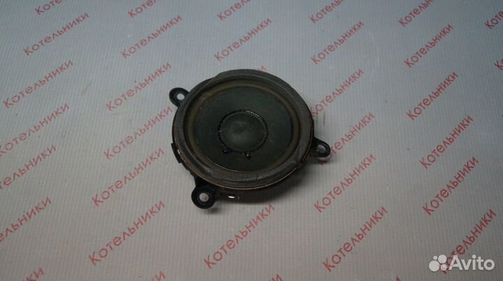 Nissan 28138-2F700 Динамик R