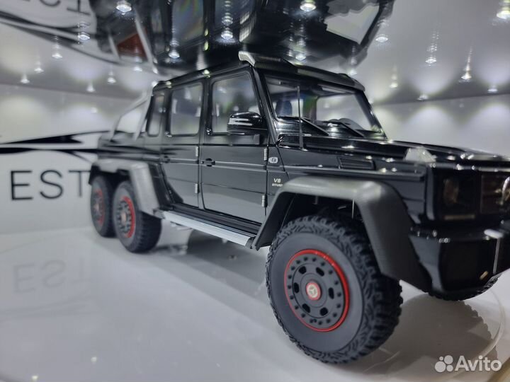 Модель Mercedes G63 AMG 6x6 2013 1:18 AutoArt