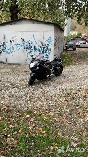 Suzuki gsx1300r hayabusa