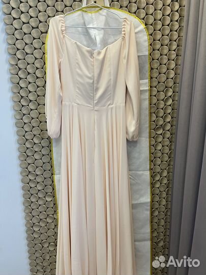 Нарядное вечернее платье на выпускной, свадьбу