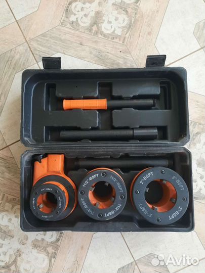 Резьбонарезной клупп