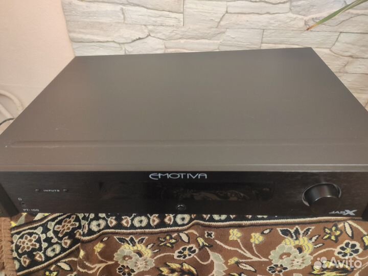 Предварительный усилитель Emotiva basx PT 100