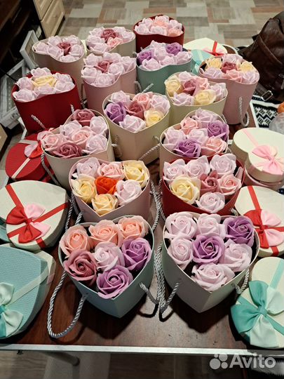 Подарок - набор из мыльных розочек в виде сердца