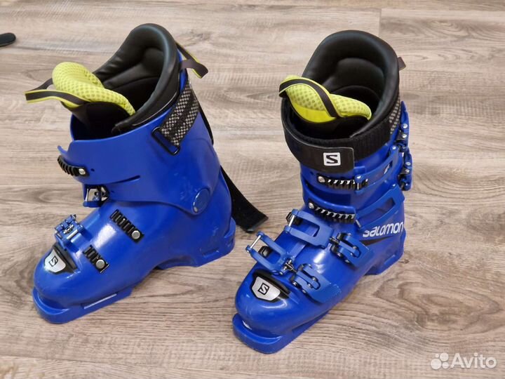 Горнолыжные ботинки юниорские 245