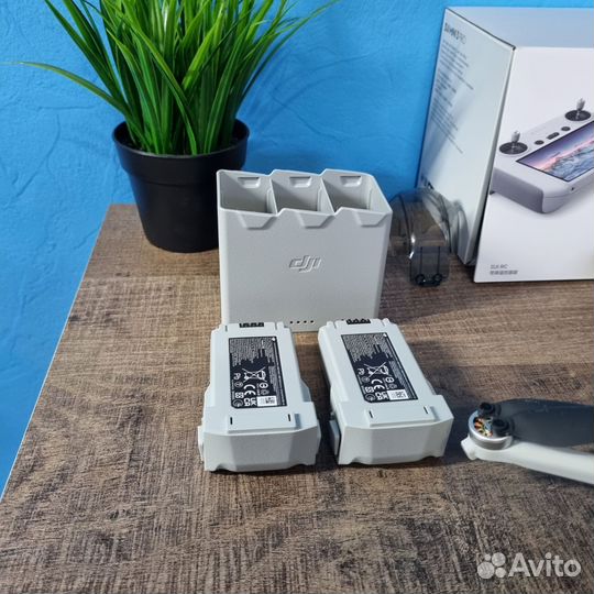 DJI Mini 3 Pro RC Combo