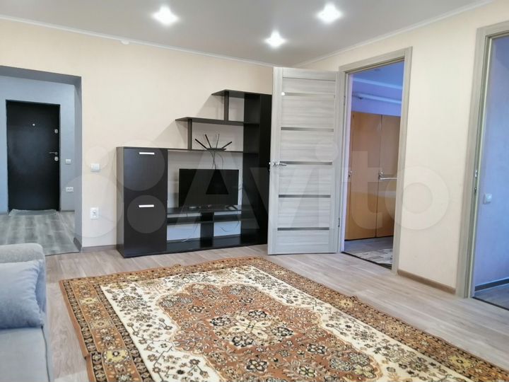 3-к. квартира, 85 м², 1/1 эт.
