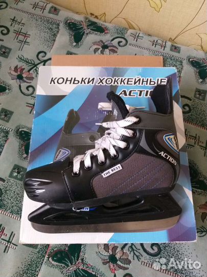 Коньки хоккейные