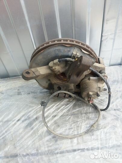 Поворотный кулак левый в зборе митсубиси лансер 9