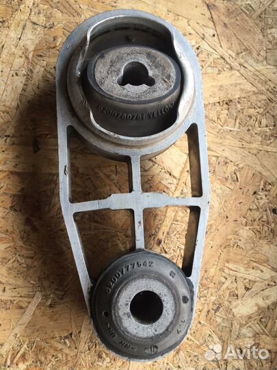 Опора двигателя задняя Рено Меган 2 1.5dci