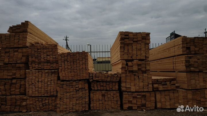 Доски из сосны, прочные и стойкие к внешним воздей