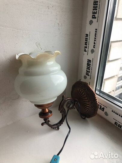 Настенный светильник бра