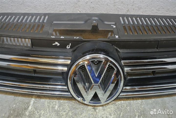 Решетка радиатора VW Tiguan 2011-2016