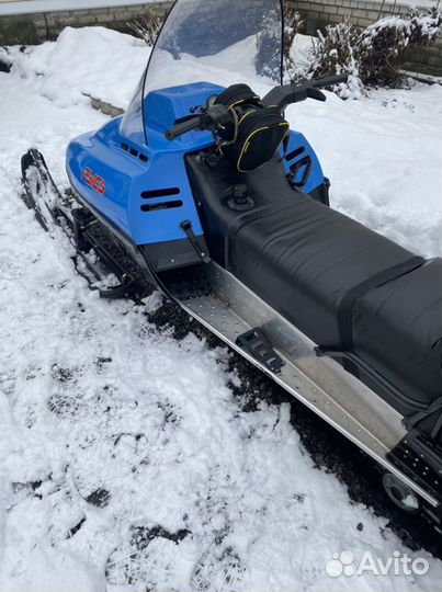 Продаю снегоход Рысь