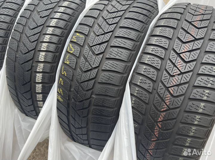 Pirelli Winter Sottozero 3 215/55 R18