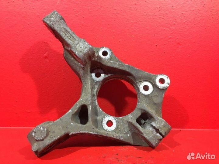 Кулак передний левый Opel Astra J A16XER 2012