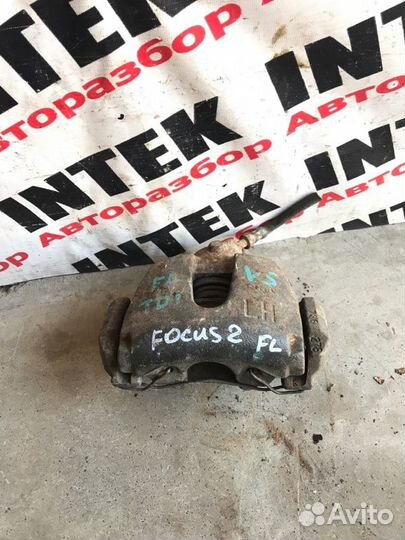 Суппорт передний левый Ford Focus 2