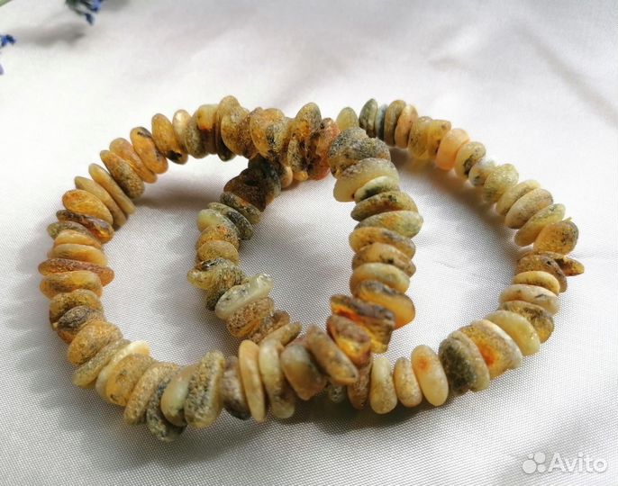 Браслеты из балтийского пейзажного янтаря