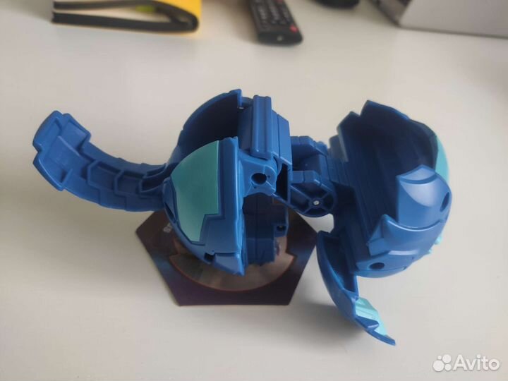 Бакуган большой Hydorous