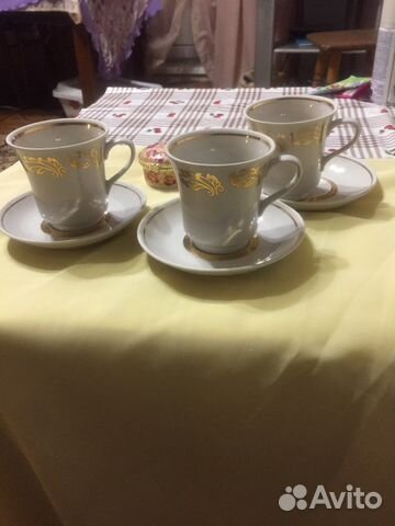 Чашки с блюдцами