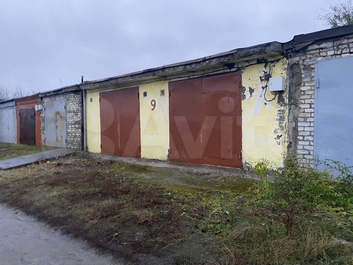 Гараж, > 30 м²