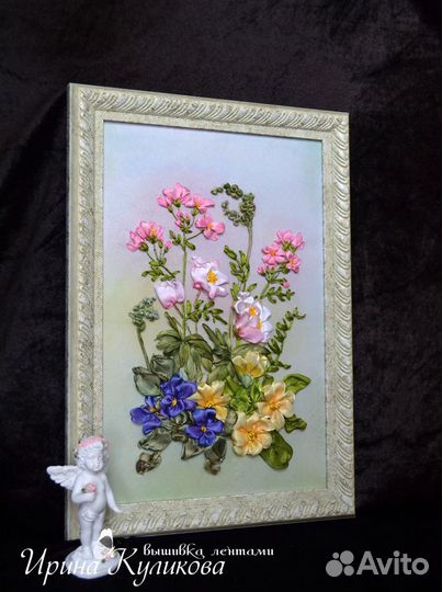 Картина вышитая лентами