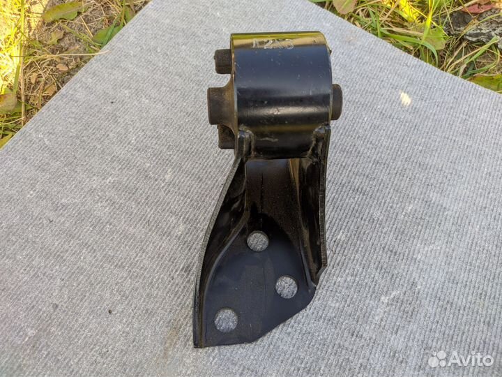 Подушка двигателя kia spectra (левая)