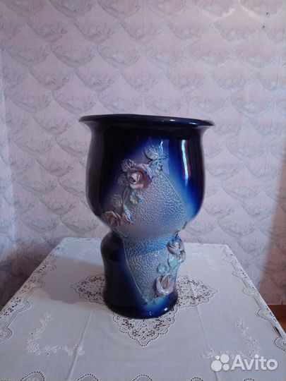 Напольная керамическая ваза