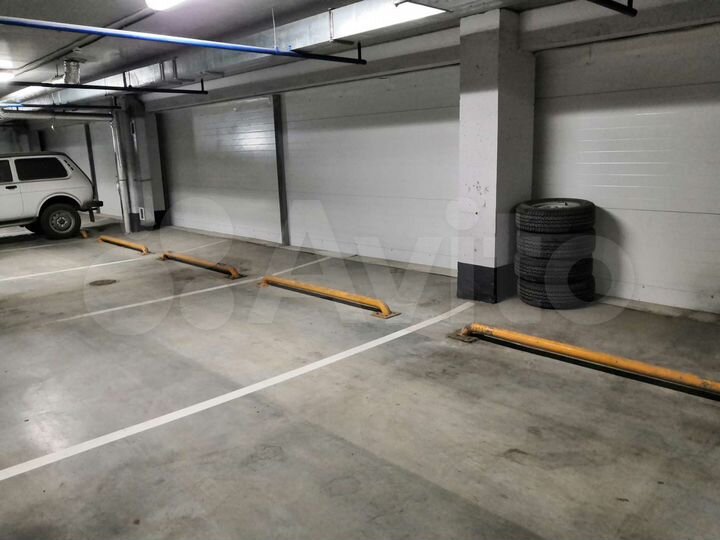Машиноместо, 16 м²