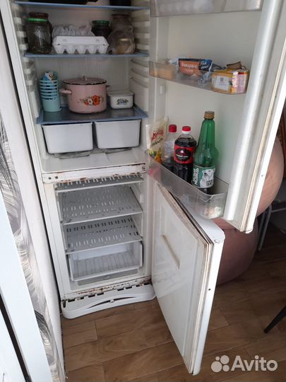 Холодильник бу индезит