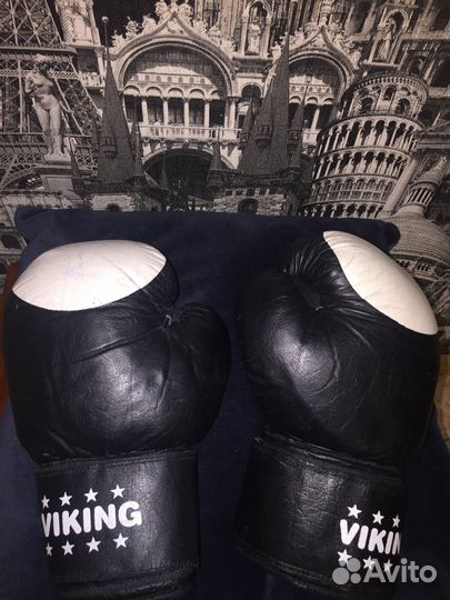 Боксерские перчатки