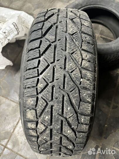 Tigar SUV Ice 215/65 R16