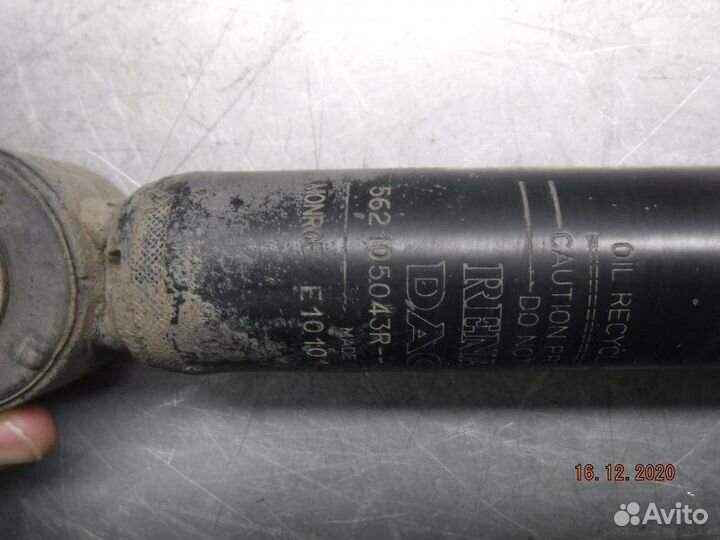 Амортизатор задний левый Nissan Terrano F4R 2014