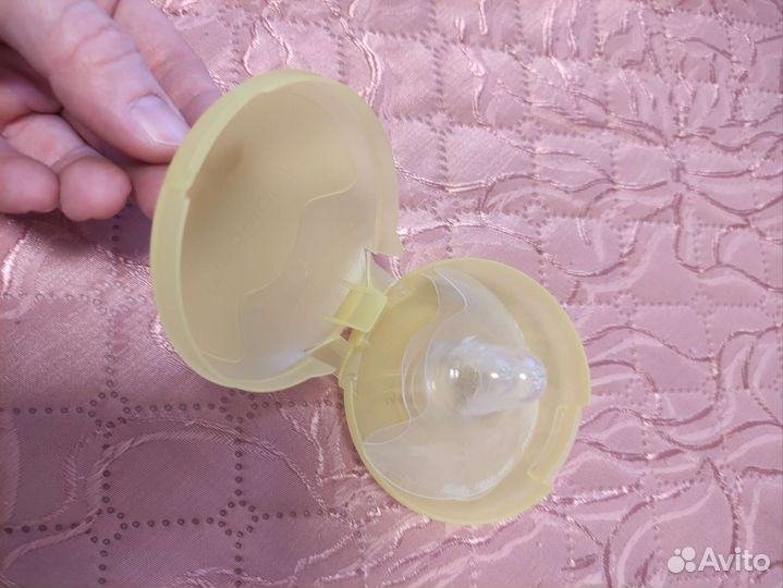 Накладки на грудь medela