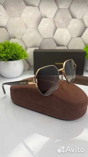 Солнцезащитные очки tom ford