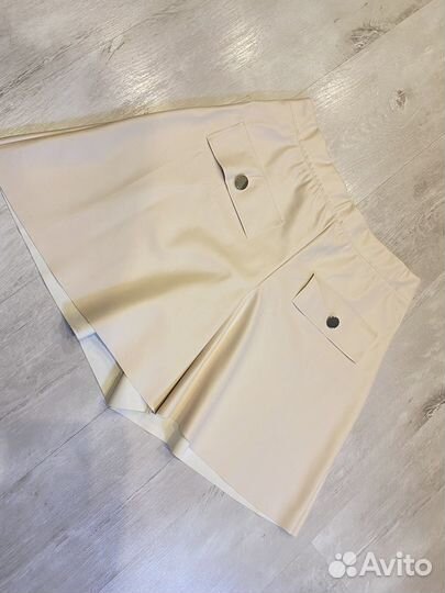 Шорты из эко кожи tezenis