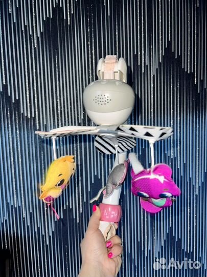 Продам мобиль на кроватку