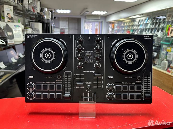 DJ Пульт Pioneer DDJ-200