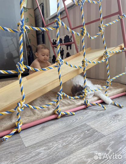 Шведская стенка для малышей с горкой