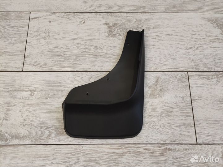 Брызговик передний правый Mazda CX-5 KE 2012-2017