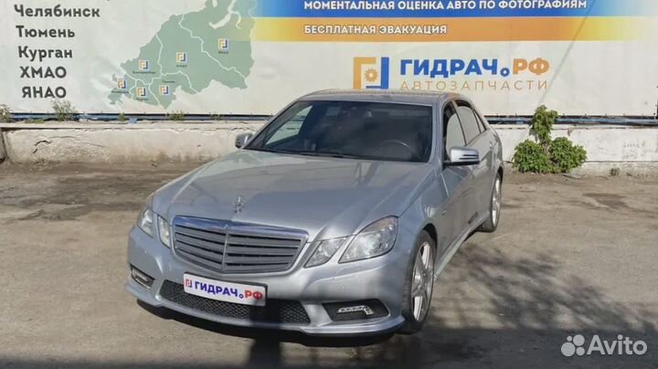 Решетка вентиляционная Mercedes-Benz E-Class 200